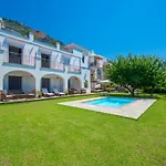 Giulia Villa