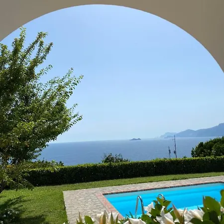 Giulia Villa