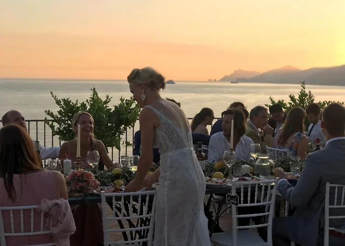 Giulia Villa Praiano