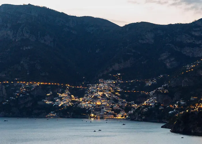 Giulia Villa Praiano